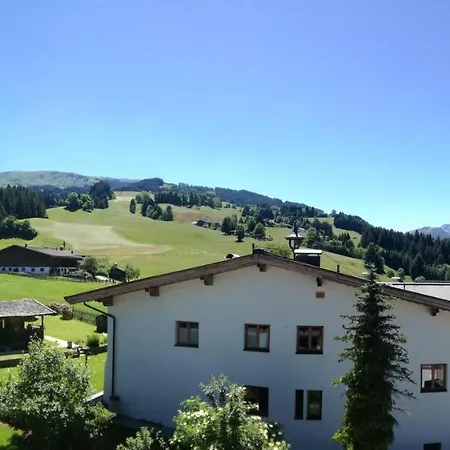 Skirast - Kirchberg 酒店