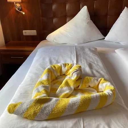 Skirast - Kirchberg Szálloda 3*
