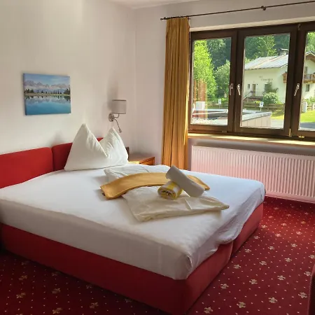 Skirast - Kirchberg Szálloda 3*