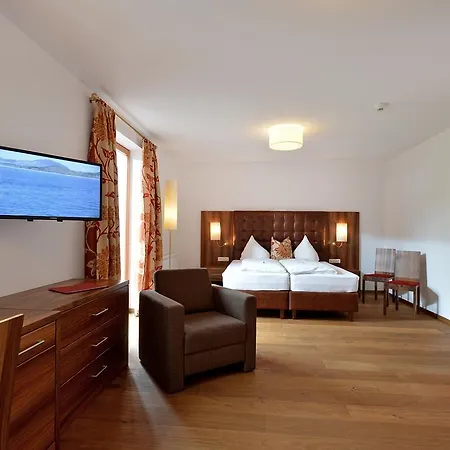 Hotel Skirast - Kirchberg 3*