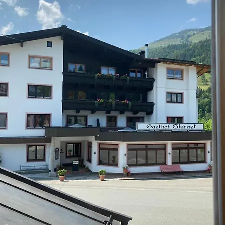 Hotell Skirast - Kirchberg